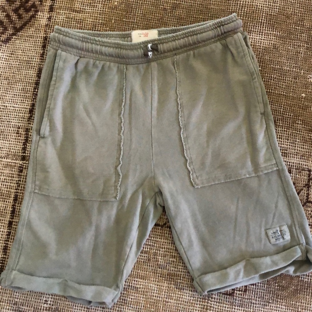 Boys Zara sweatshirt shorts in size 11/12